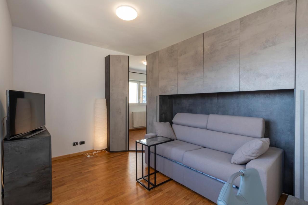 Splendida Terrazza Su Arcimboldi - Milano Bicocca Apartment Exterior foto