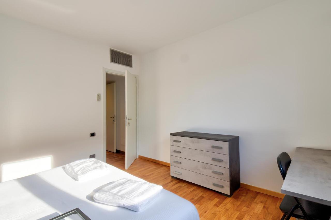 Splendida Terrazza Su Arcimboldi - Milano Bicocca Apartment Exterior foto