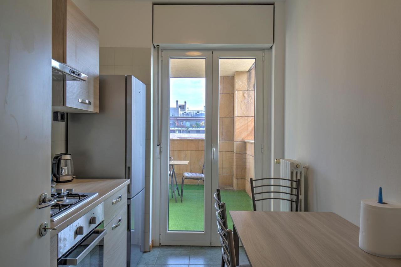 Splendida Terrazza Su Arcimboldi - Milano Bicocca Apartment Exterior foto